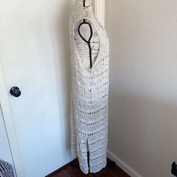 Joseph A. Woman Cream Colored Sleeveless Cardigan - Picture 2 of 10